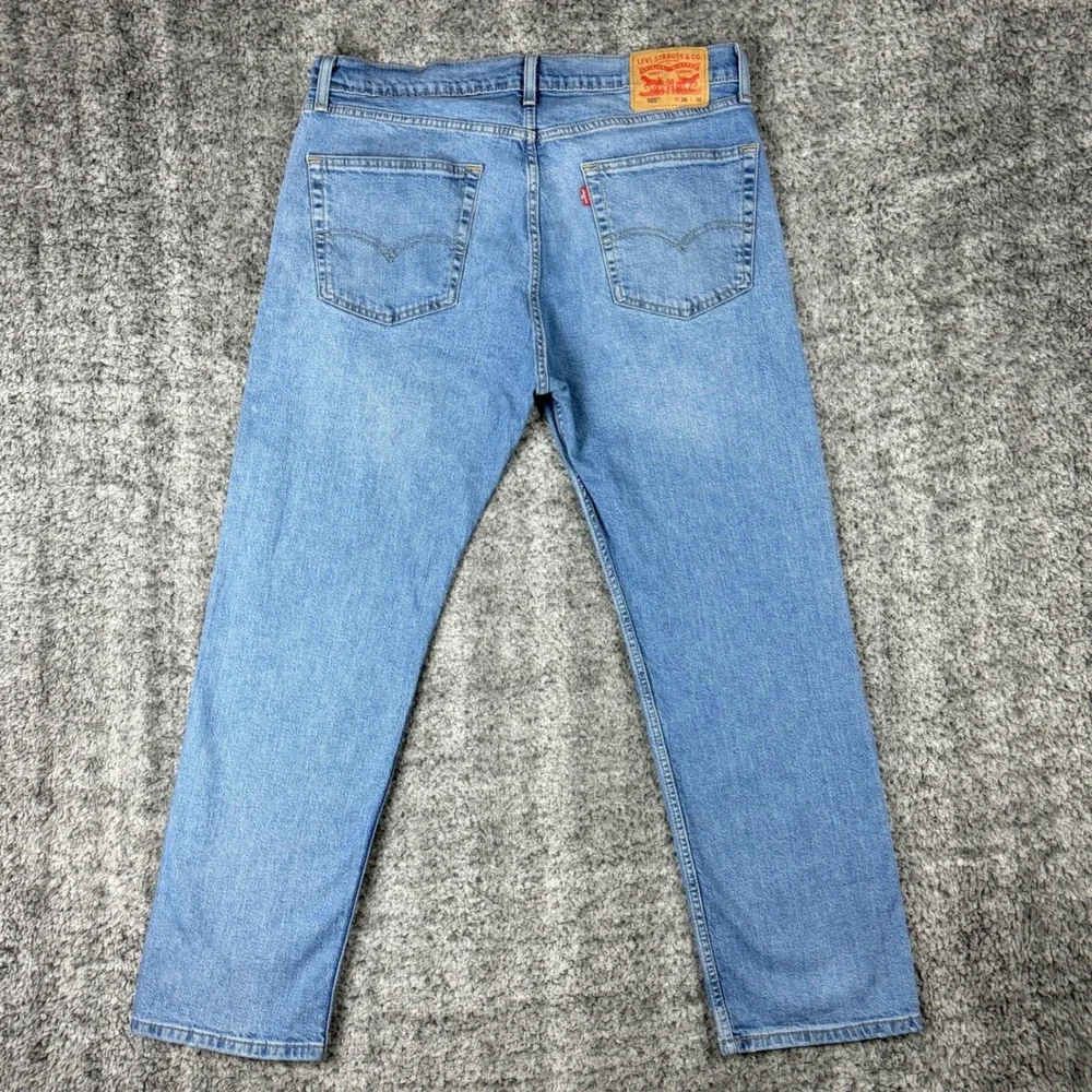 Levi's 505 Men's W36 L30 Regular Fit Straight Leg Blue Light Wash‎ Denim Jeans